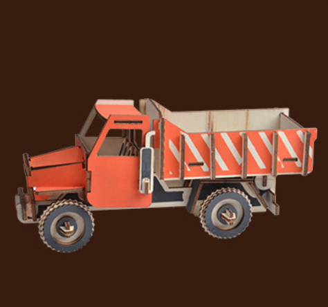 משאית אדומה B-053